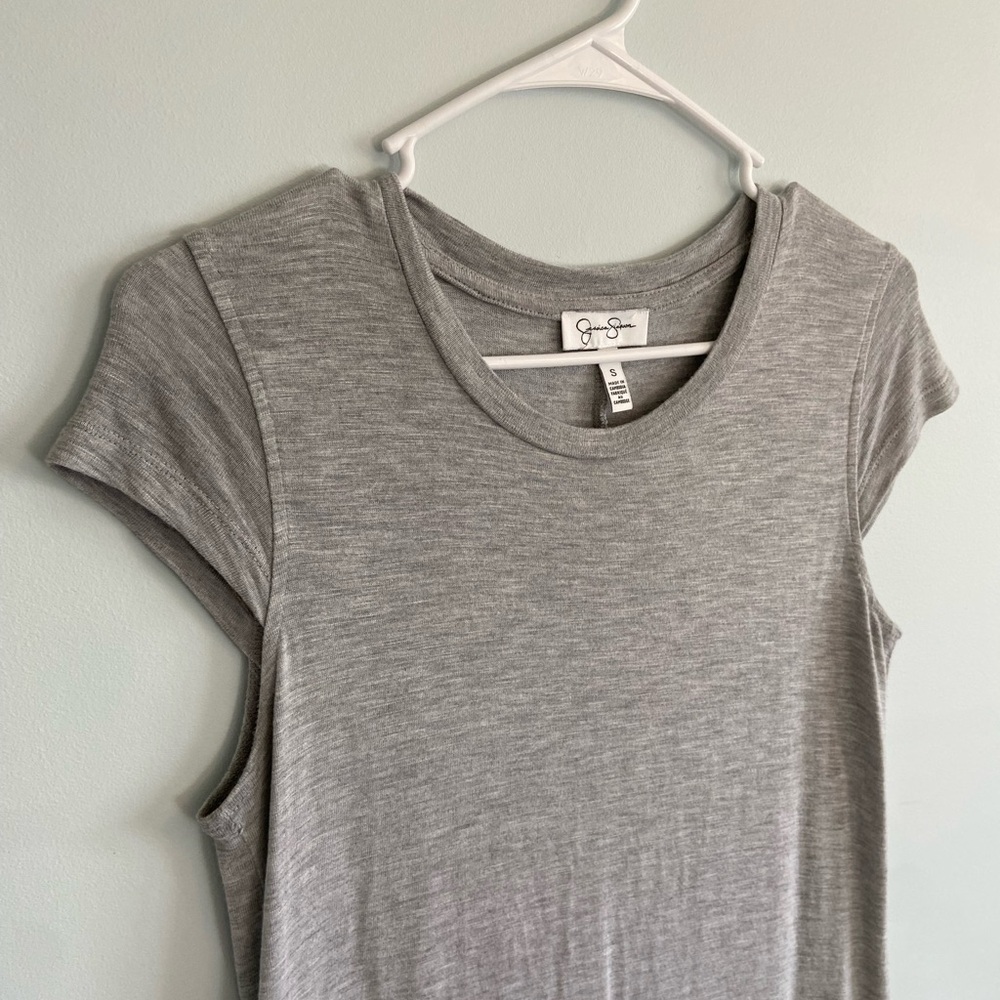 Jessica Simpson Heather Gray Tee Size S - Picture 3 of 4
